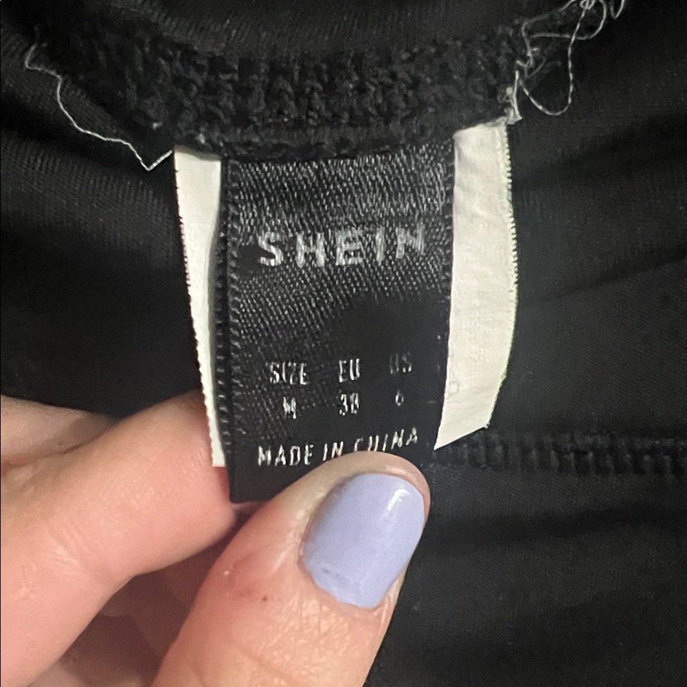 SHEIN Classic Black Leggings - Picture 2 of 3